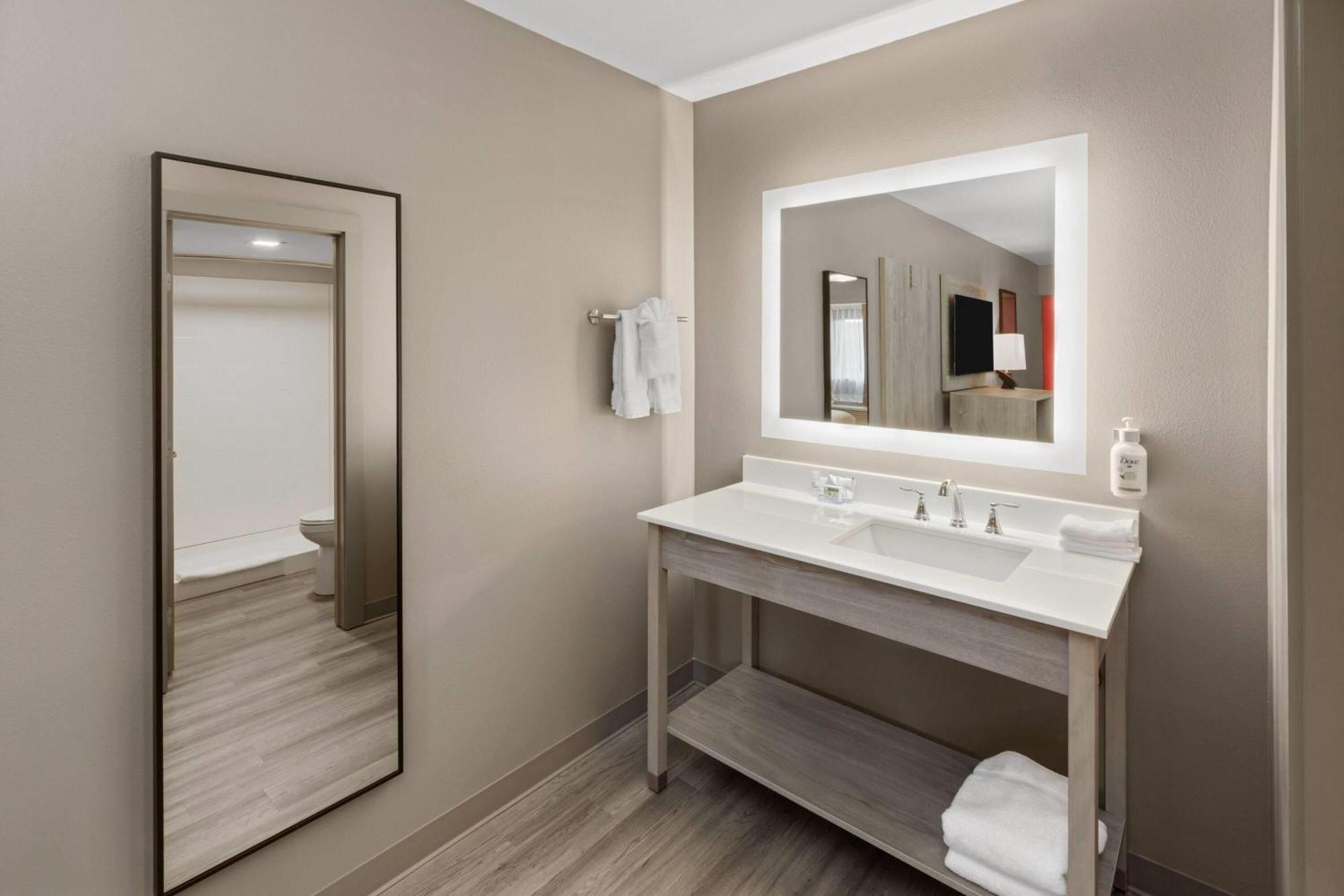 Days Inn By Wyndham Kenner/New Orleans Airport South Екстер'єр фото