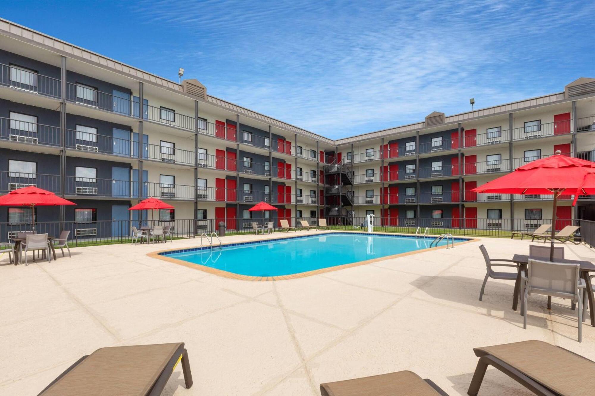 Days Inn By Wyndham Kenner/New Orleans Airport South Екстер'єр фото